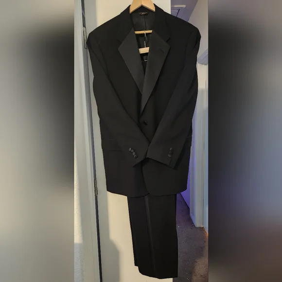 Chaps Ralph Lauren Black Tuxedo Jacket 42L Pants 35 X 30 Satin Lapels & Stripes